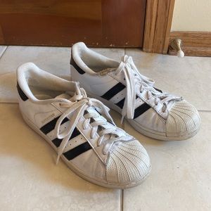 Adidas superstar sneakers women’s size 8 1/2